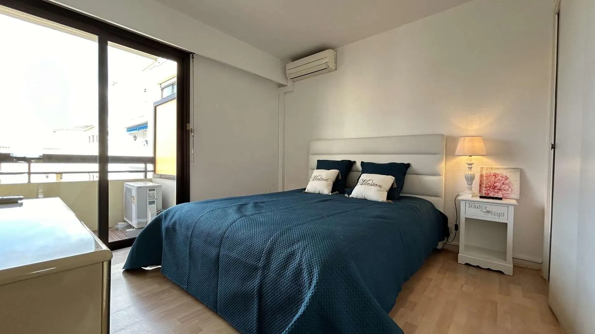 Appartement 2 Pieces Sainte-Maxime Proche Plage Avec Parking Et Climatisation - Fr-1-226-533 0*,  Франция